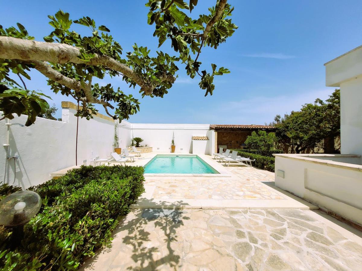 Villa Cigaline Tiggiano Buitenkant foto