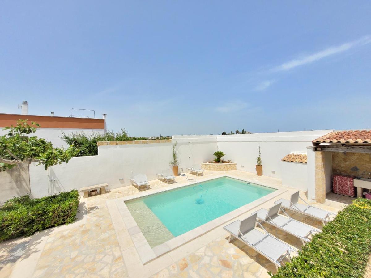 Villa Cigaline Tiggiano Buitenkant foto