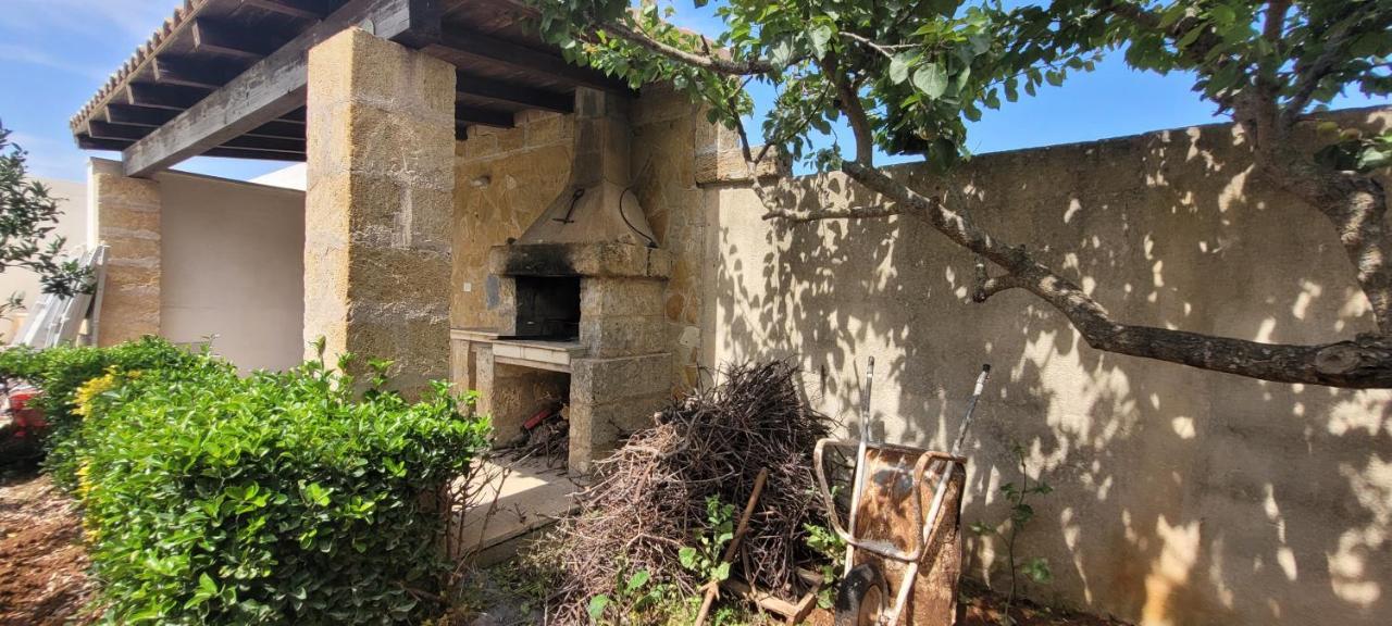 Villa Cigaline Tiggiano Buitenkant foto